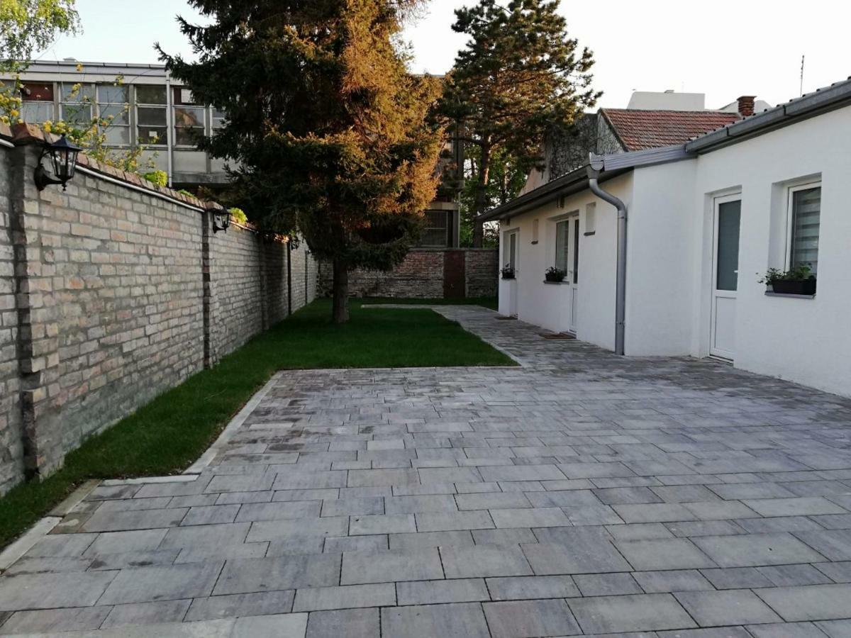 Rooms Jelena Zrenjanin Zewnętrze zdjęcie